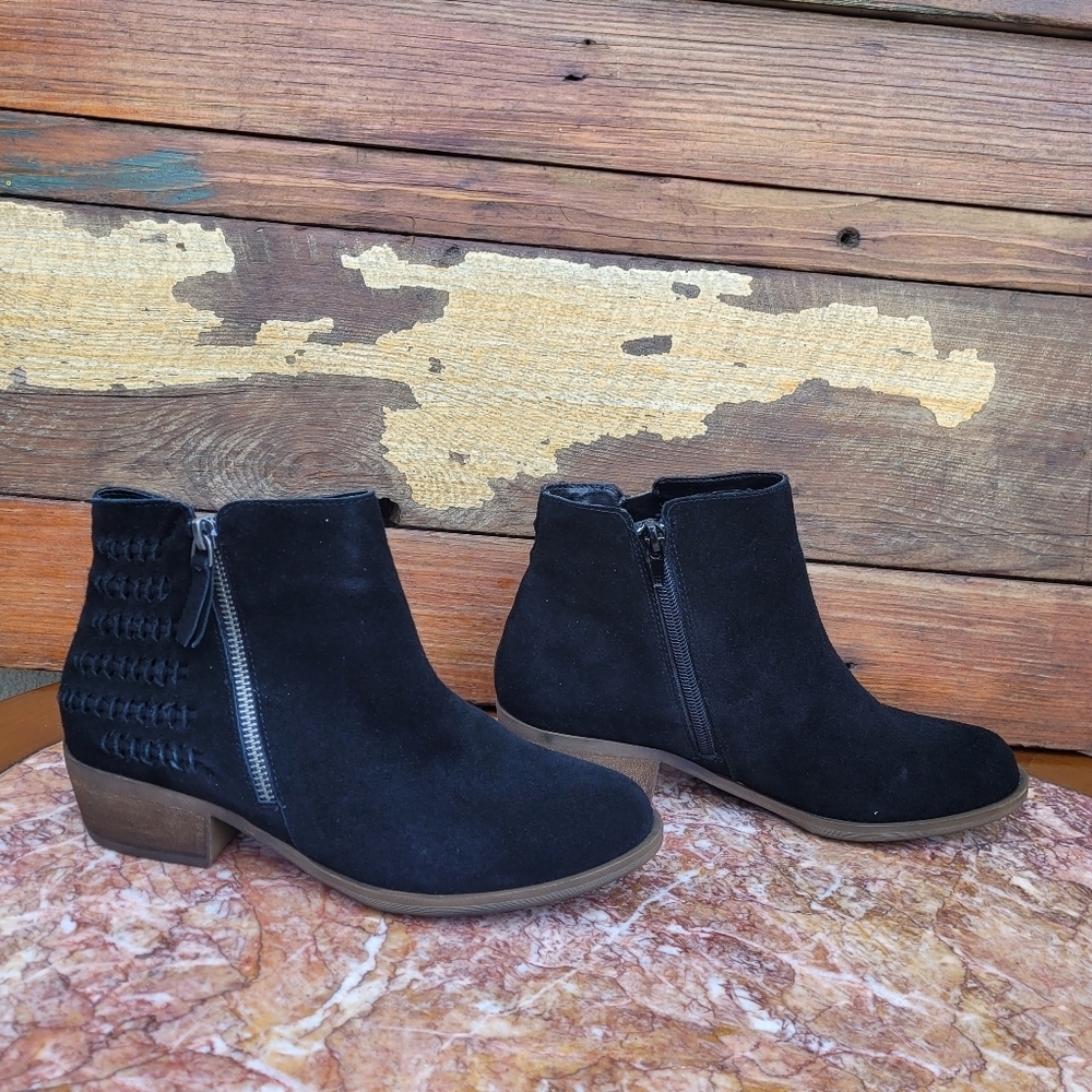 Kenzie Suede Chelsea Booties Boots Black Sz 7